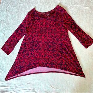 Croft & Barrow Tunic red & black, size L soft & comfortable, handkerchief hem